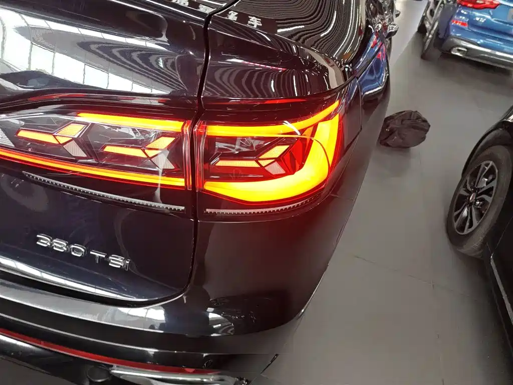Volkswagen Tiguan X 2023 380TSI 4WD Prestige Flagship фото 8