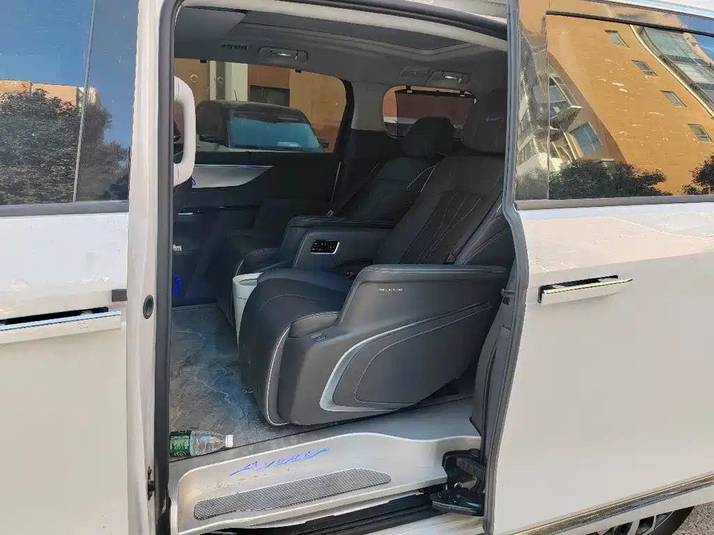 Buick GL8 2026 2025 Landfirst Premium Edition