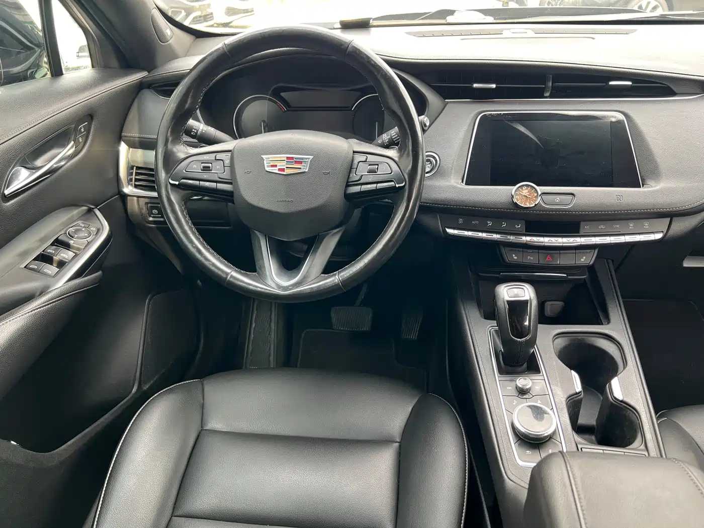 Cadillac XT4 2018 28T FWD Leading Edition фото 13