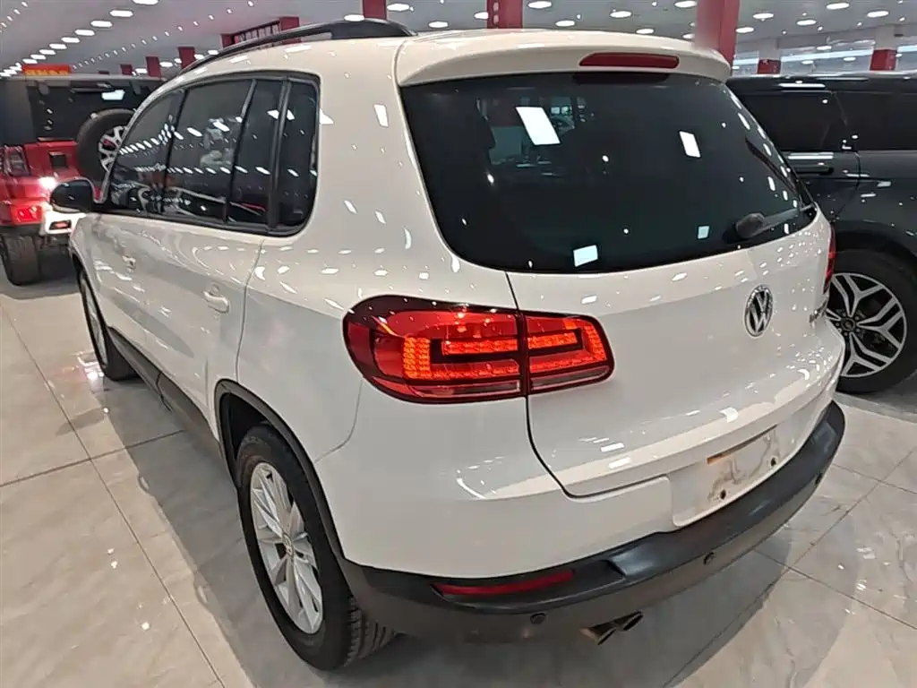 Volkswagen Tiguan 2015 1.8TSI Automatic 4WD Comfortline фото 5