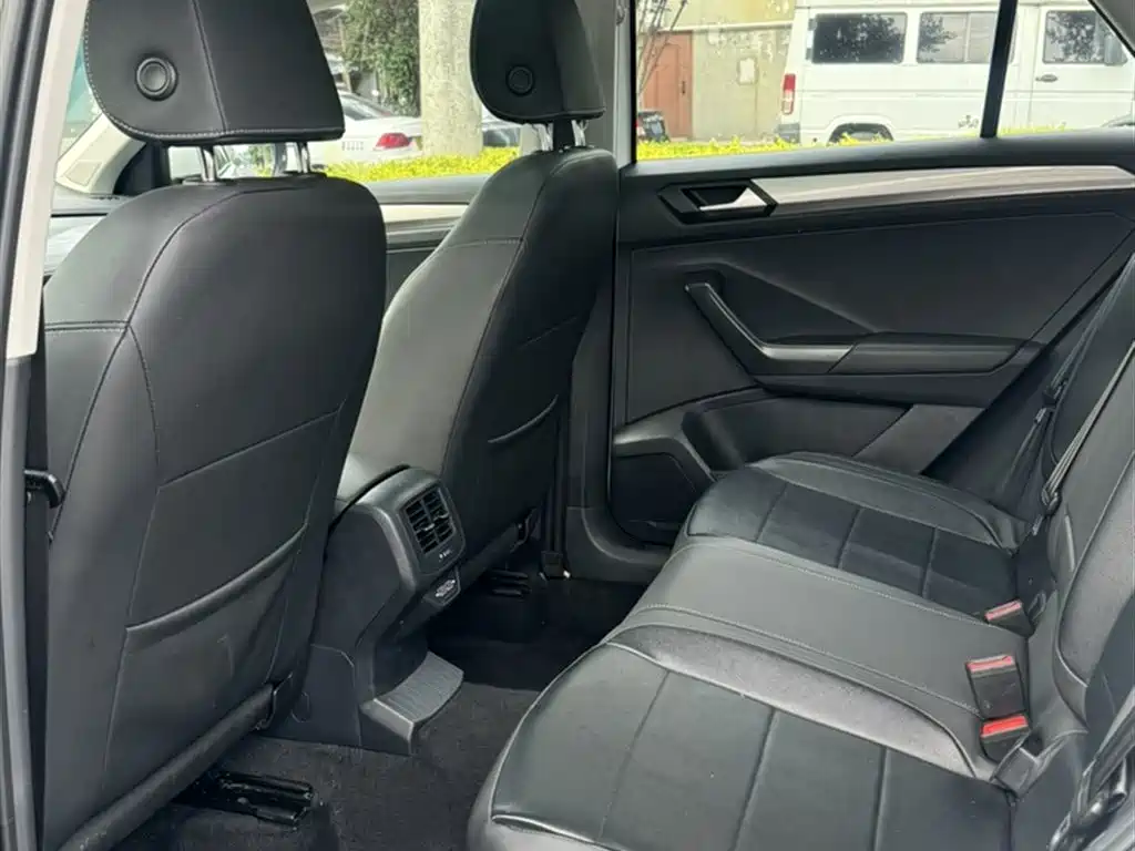Volkswagen T-ROC 2020 230TSI DSG 2WD Progressive фото 20