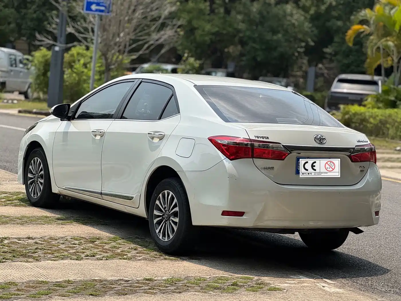 Toyota Corolla 2017 Facelift 1.2T S-CVT GL-i фото 6