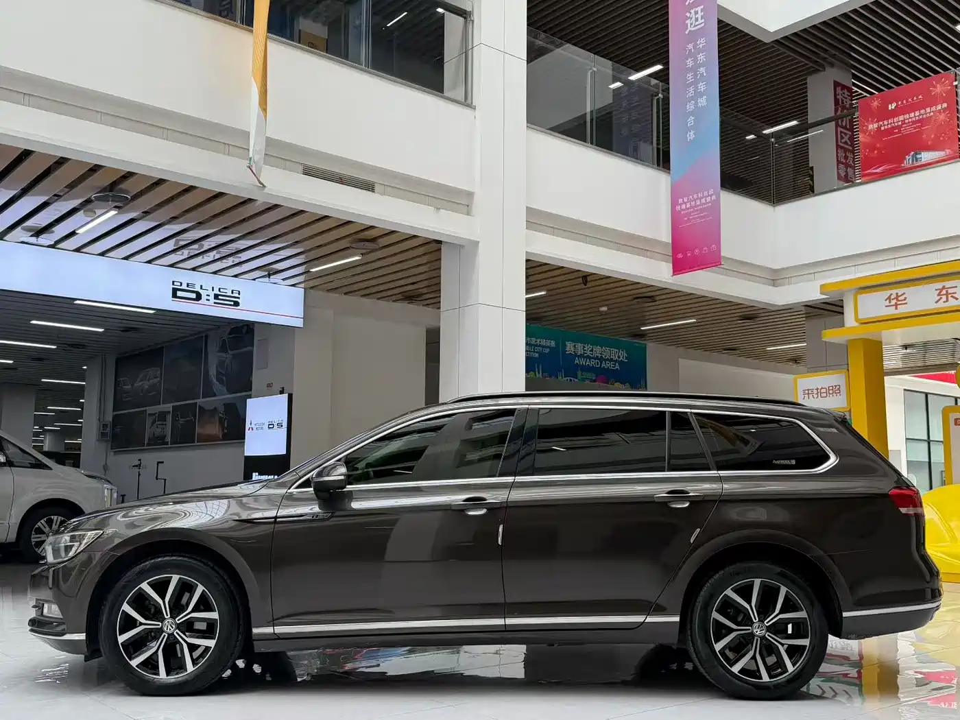 Volkswagen Weilan 2018 380TSI 2WD Comfort Edition фото 5