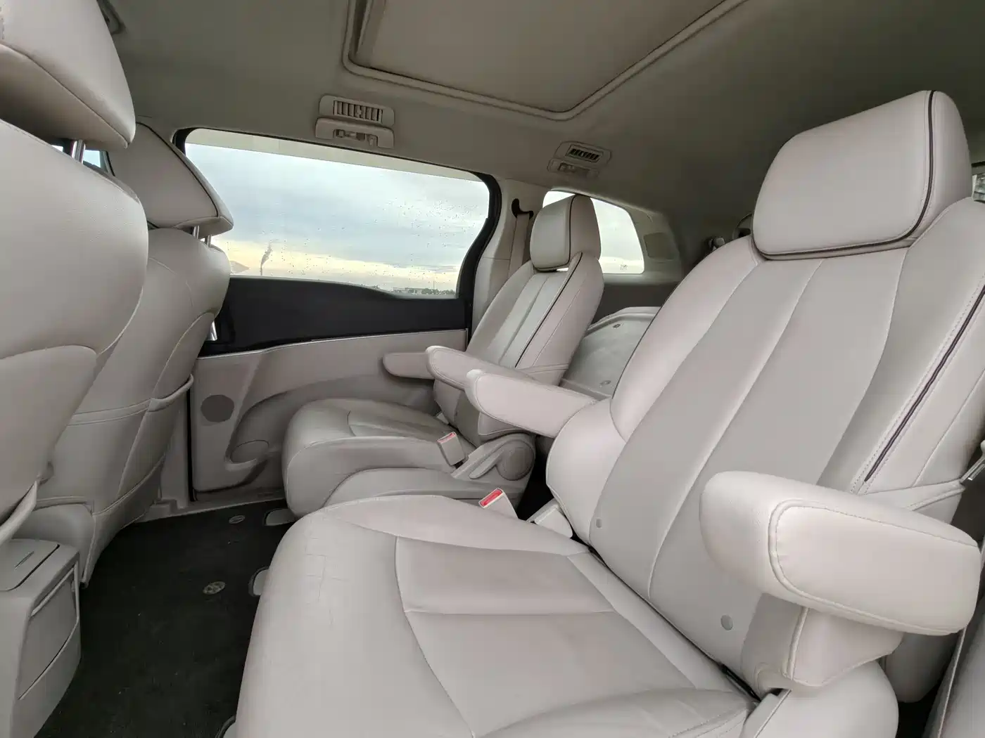 Buick GL8 2021 Land Business Class 652T Premium фото 6
