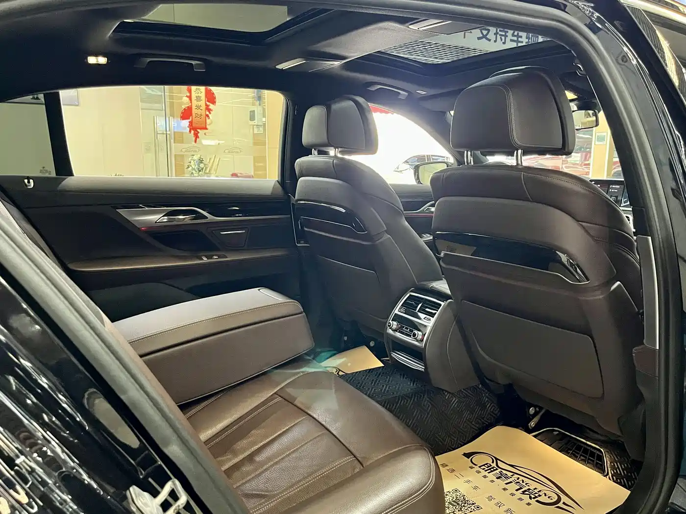BMW 7 Series 2018 730Li Leading Type M Sport Package фото 18