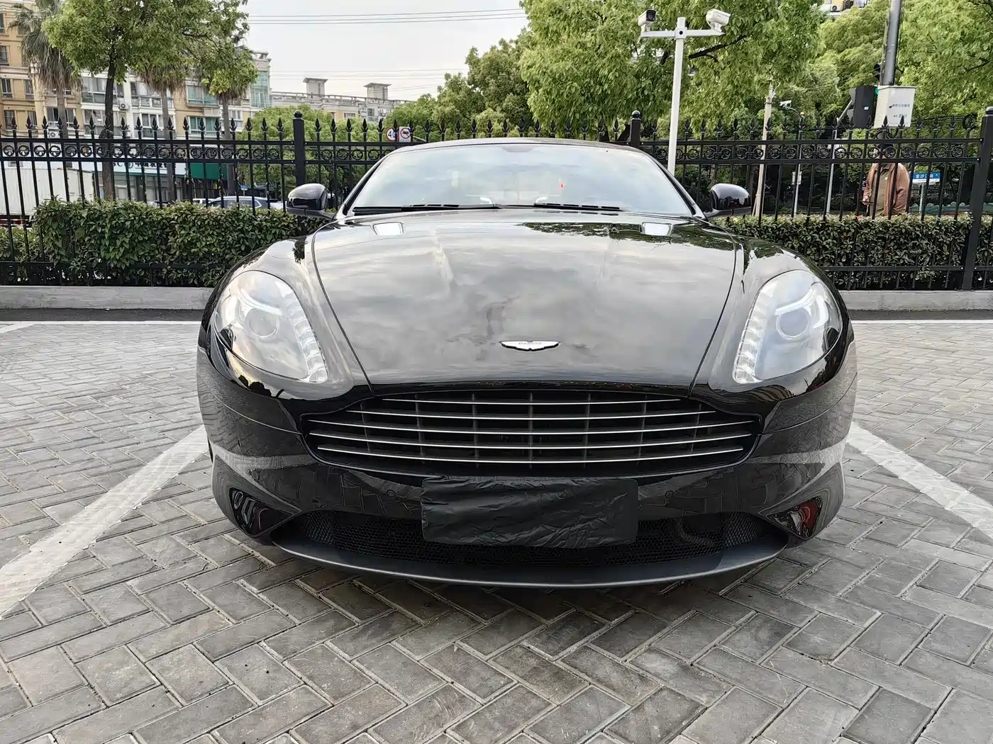 Aston Martin DB9 2014 2013 6.0L Coupe