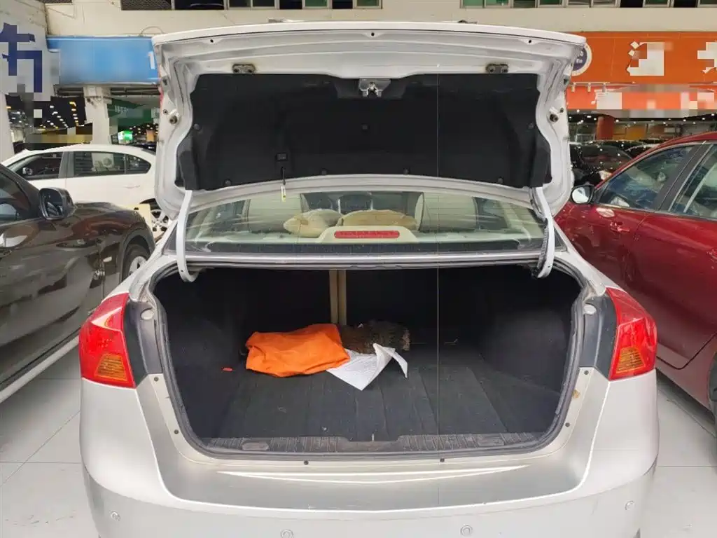 Buick Excelle 2015 1.5L Automatic Classic фото 19