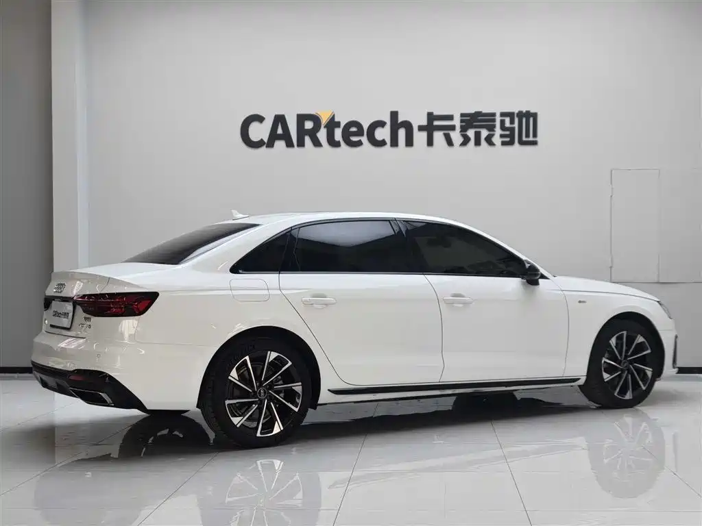 Audi A4L 2023 40 TFSI quattro Luxury Sport фото 6
