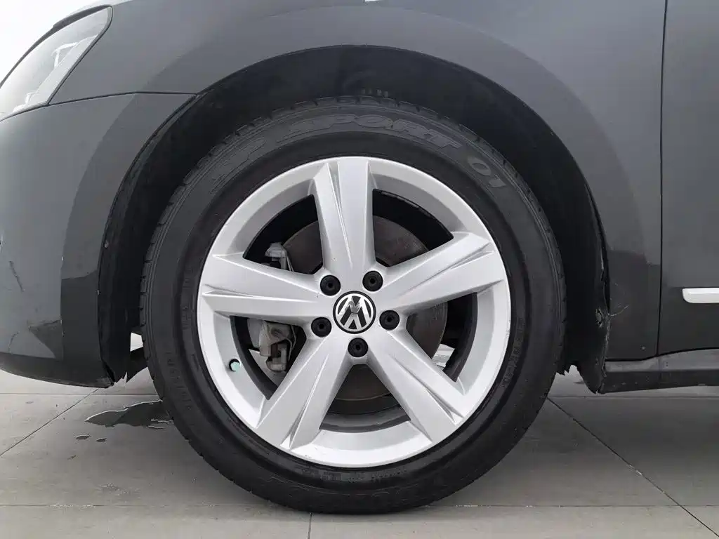 Volkswagen Passat 2013 2013 1.8TSI DSG Yuzun