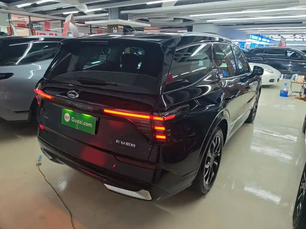 Ford Edge 2025 2026 Edge L 2.0T EcoBoost E Hybrid AWD 7-Seat Premium