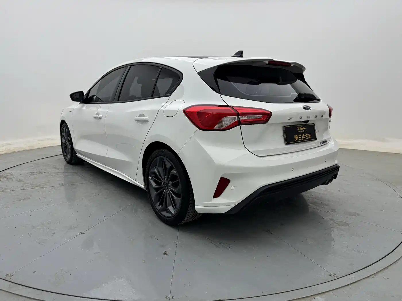 FORD FOX