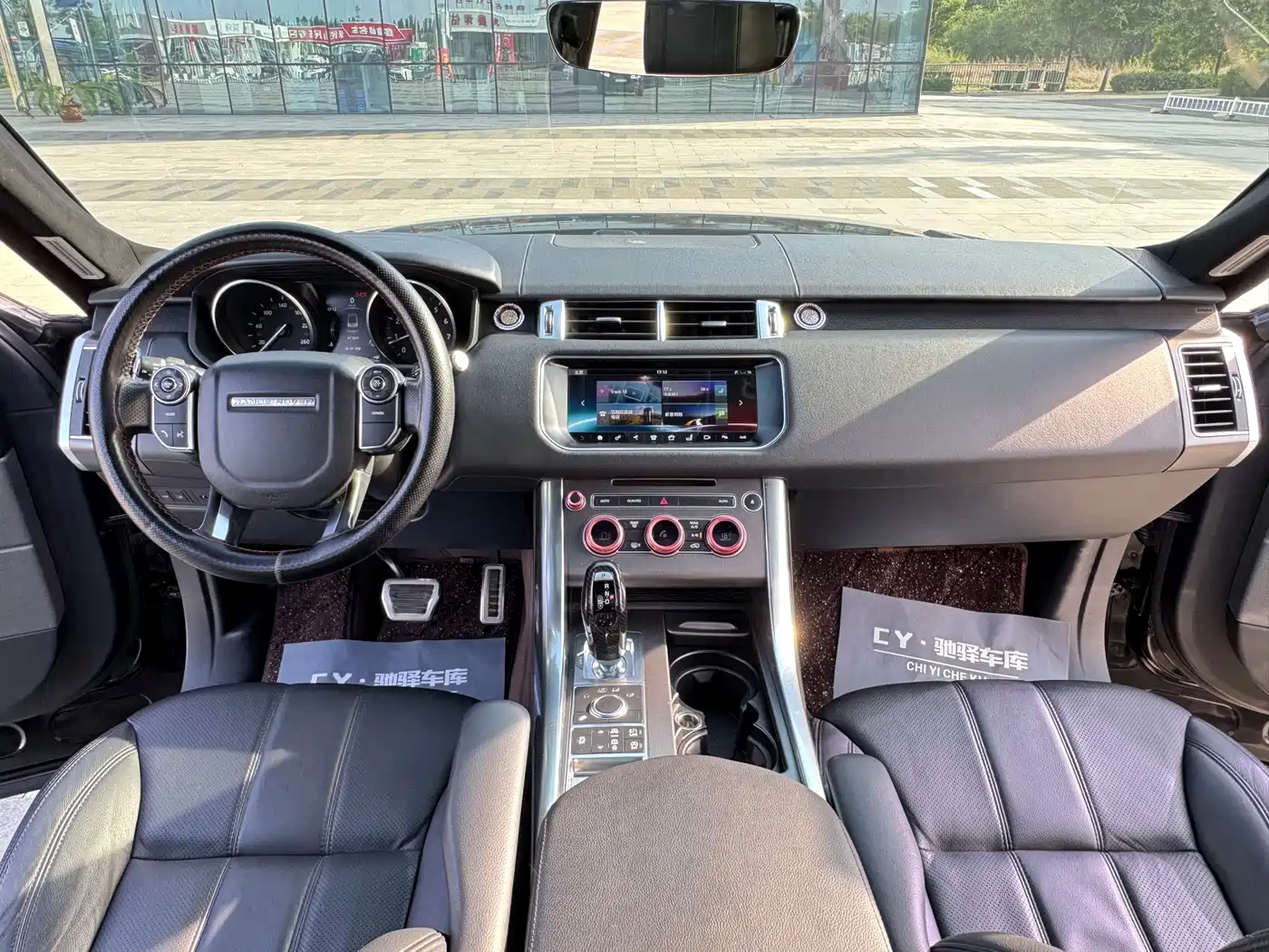 Land Rover Range Rover Sport 2017 3.0 SC V6 SE фото 12