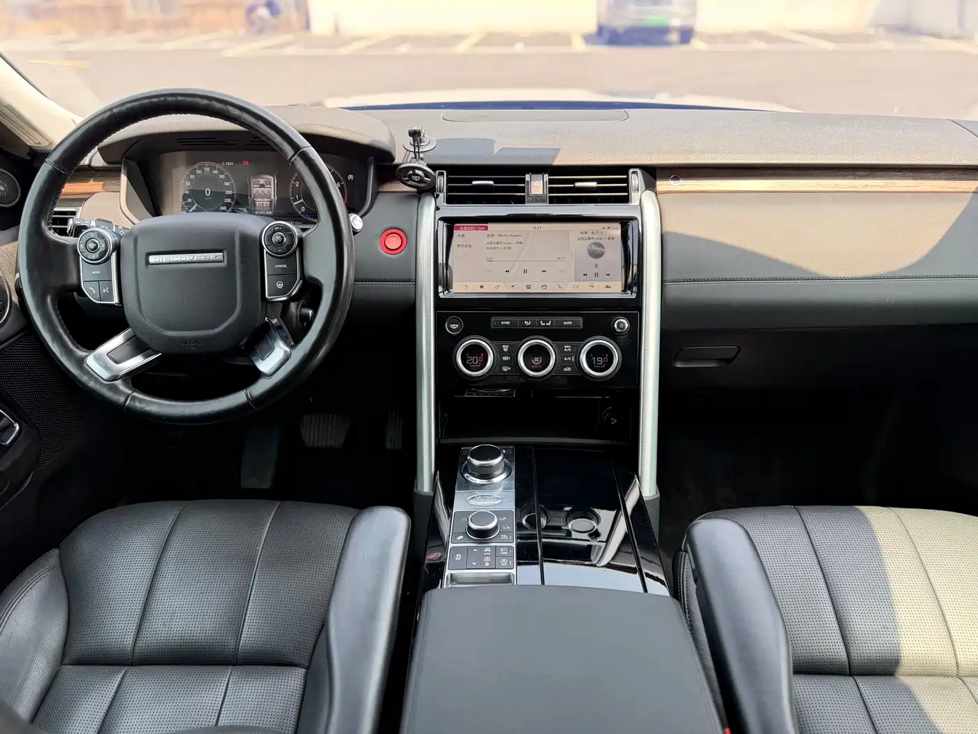Land Rover Discovery 2018 3.0 SC V6 HSE фото 7