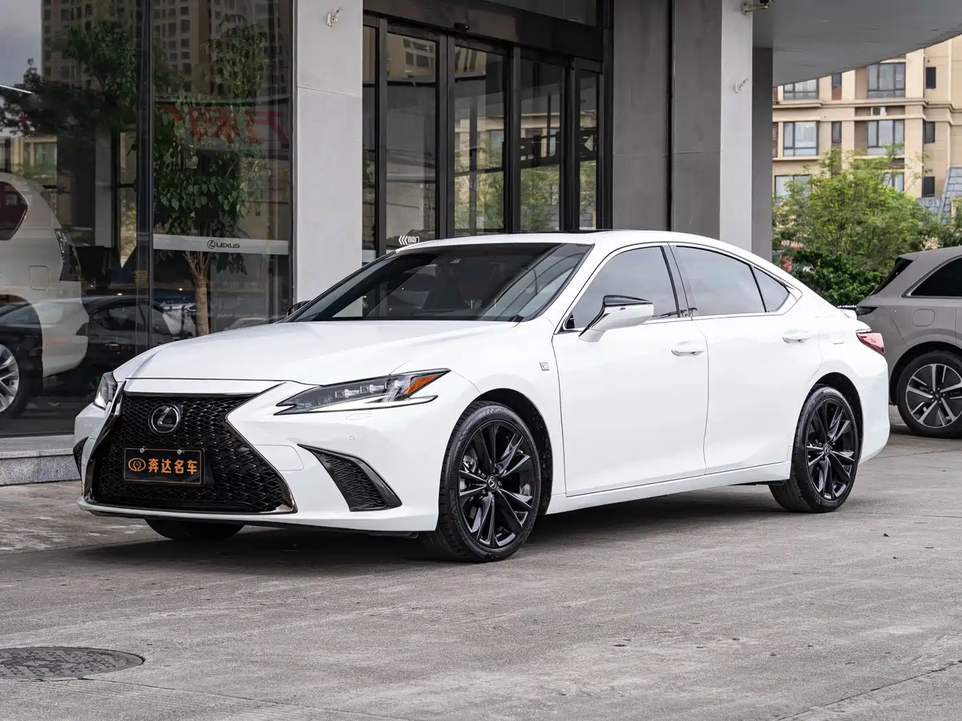 Lexus ES
