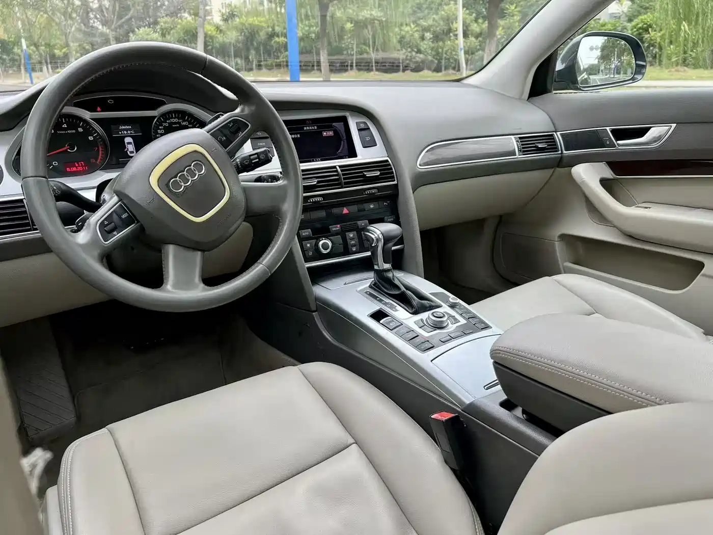 Audi A6L 2011 Model 2.0 TFSI Auto Standard фото 9