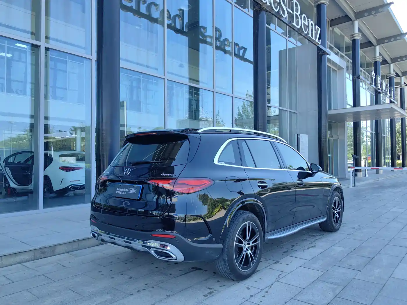Mercedes-Benz GLC 2025 2025 Model Year GLC 260 L 4MATIC Luxury