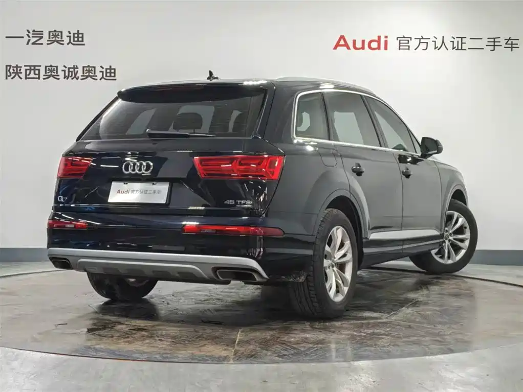 Audi Q7 2019 45 TFSI Comfort фото 4