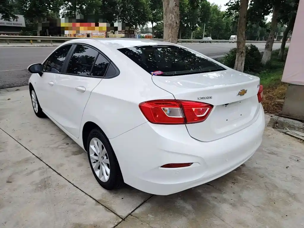 Chevrolet Cruze 2017 2017 1.5L Automatic Pioneer Sunroof