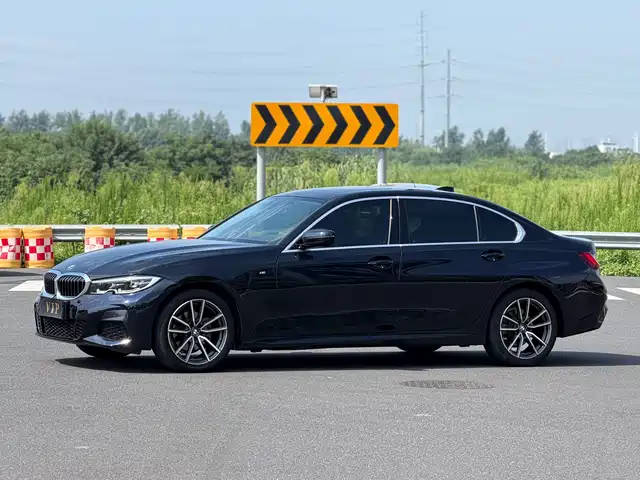 BMW 3 Series 2022