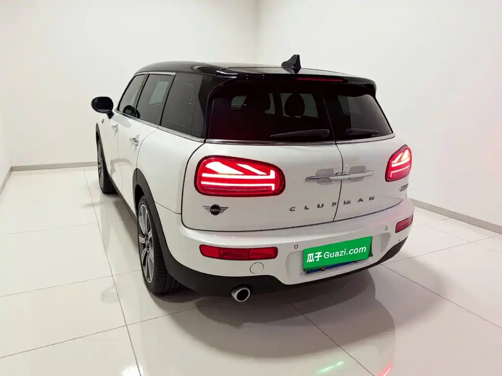 MINI CLUBMAN 2024 2023 Facelift 1.5T COOPER Connoisseur