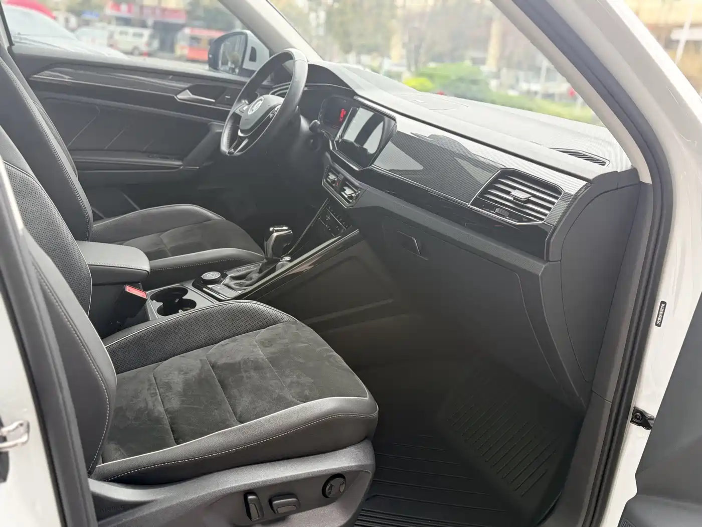 Volkswagen Tayron 2022 380TSI 4WD R-Line Smart Connect Edition фото 13