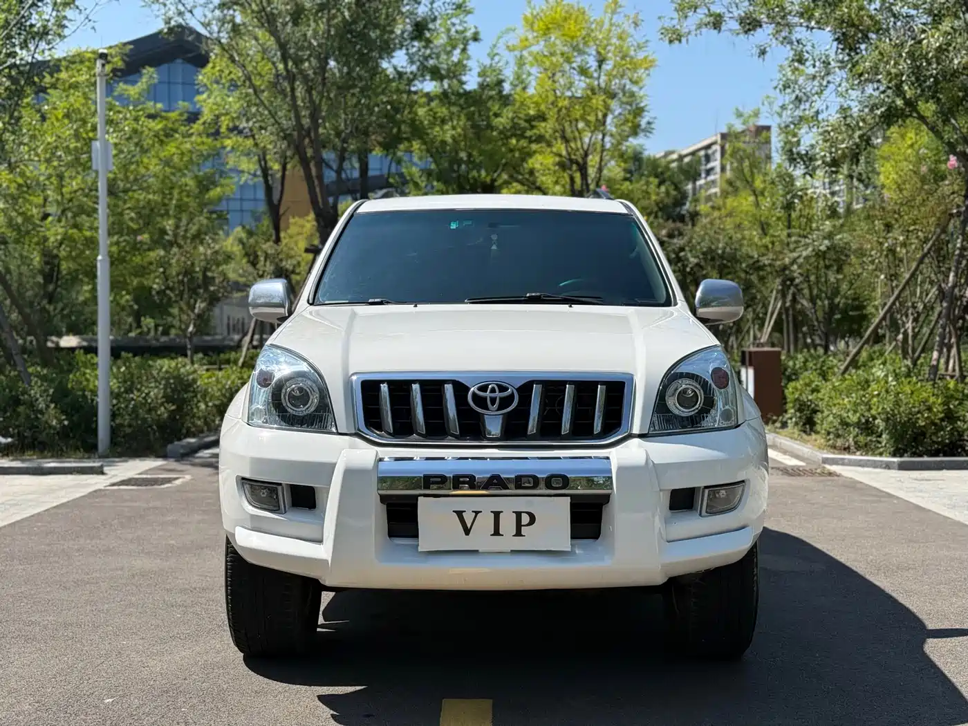 Toyota Prado 2005 4.0L Automatic GX Sport DVD Edition фото 2