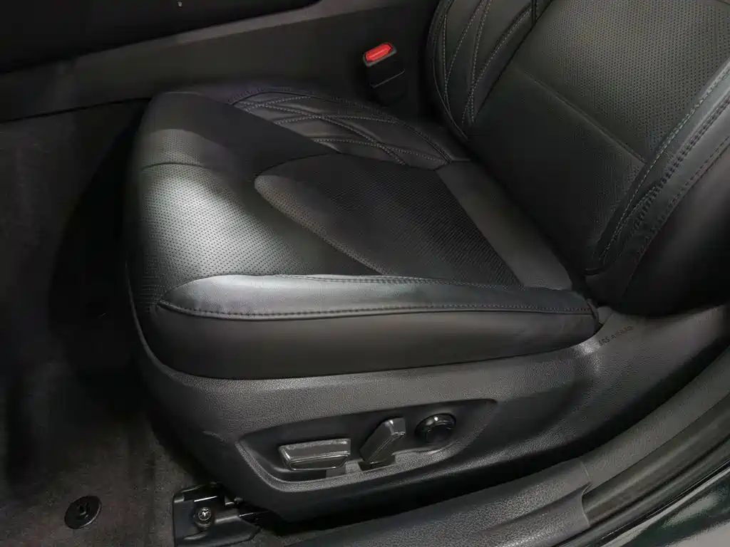 Toyota Avalon 2023 Hybrid 2.5L XLE Premium Edition фото 20