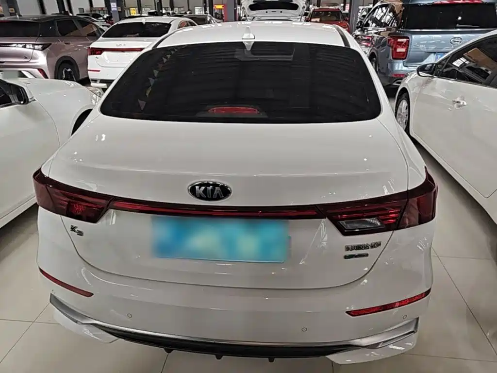Фото 6 - Kia K3