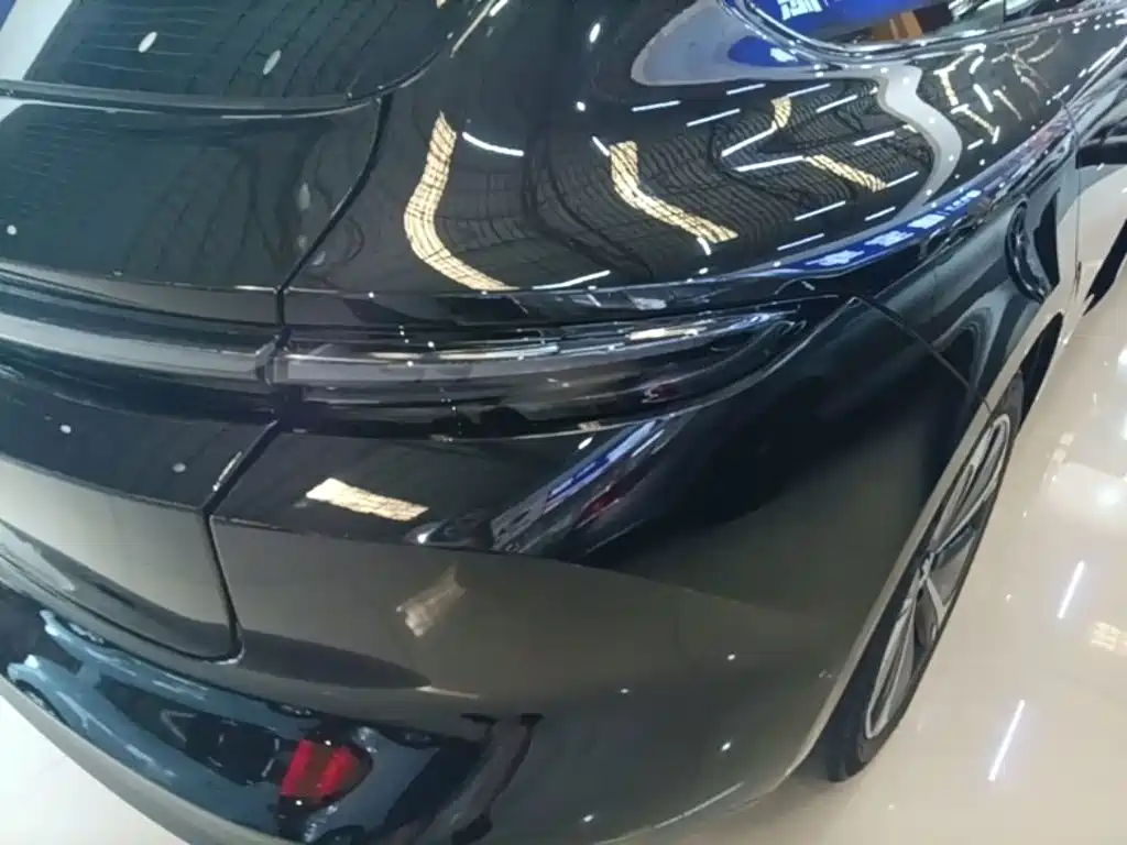 Фото 8 - NIO ET5T