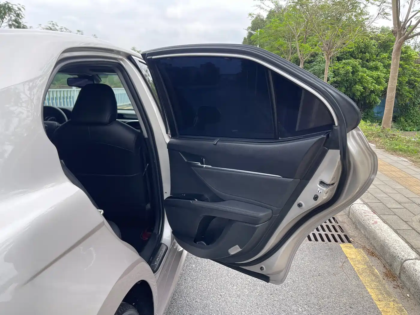 Toyota Camry 2018 2.5Q Flagship Edition фото 15