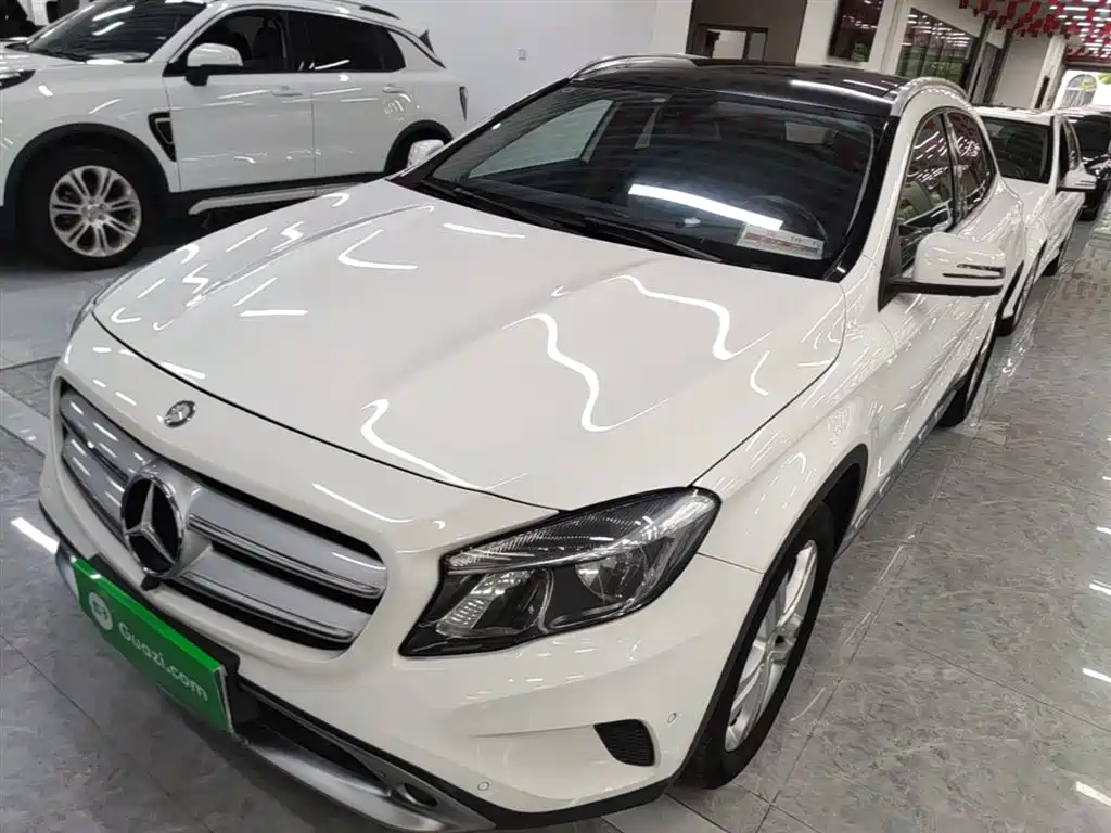 Mercedes-Benz GLA 2015 GLA 200 Dynamic фото 2
