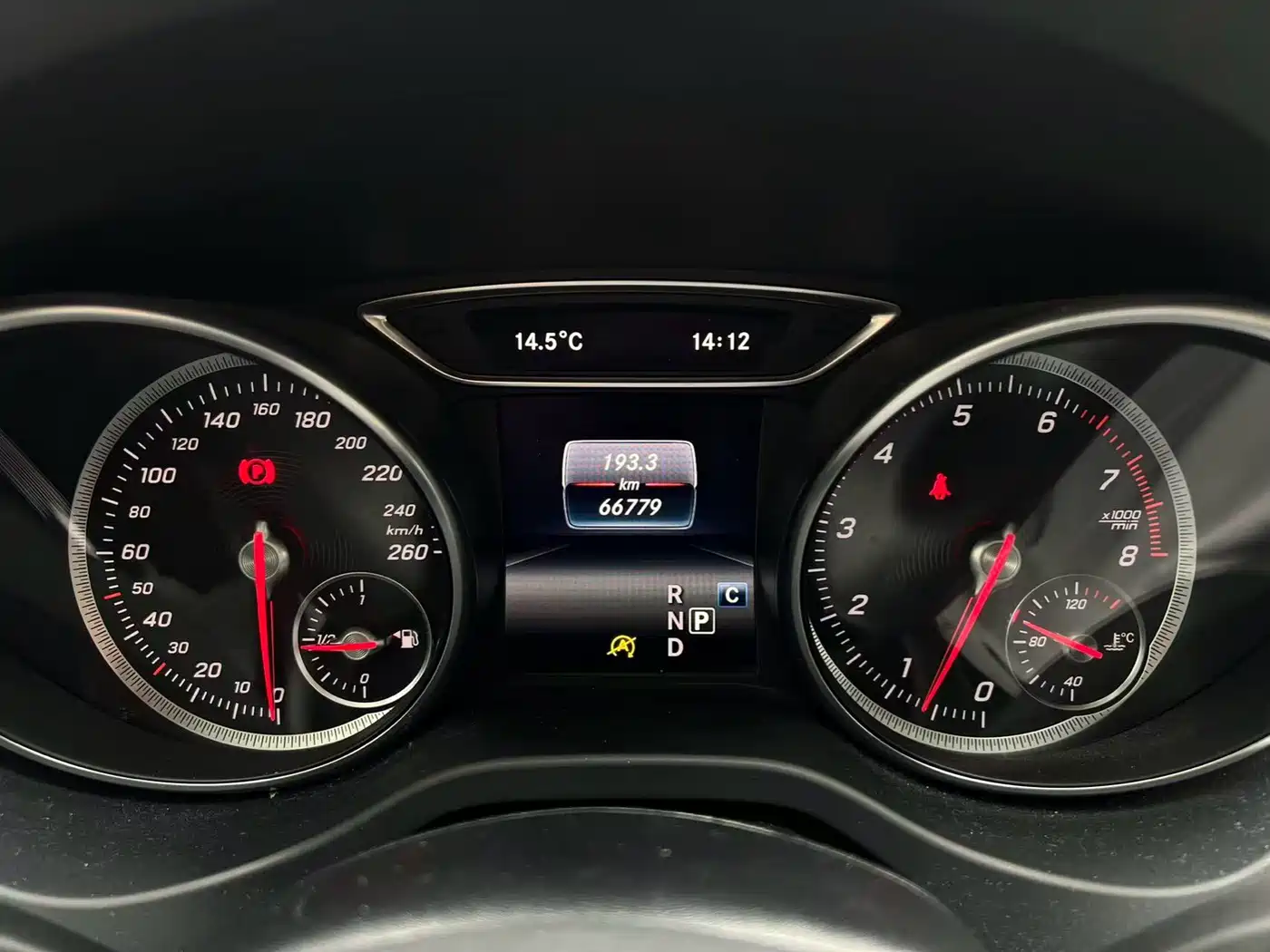 Mercedes-Benz GLA 2018 GLA 200 Fashion фото 15