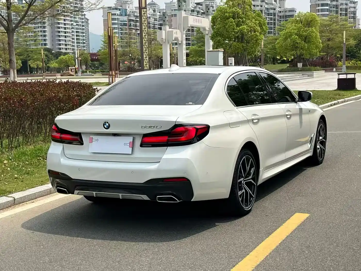 BMW 5 SERIES