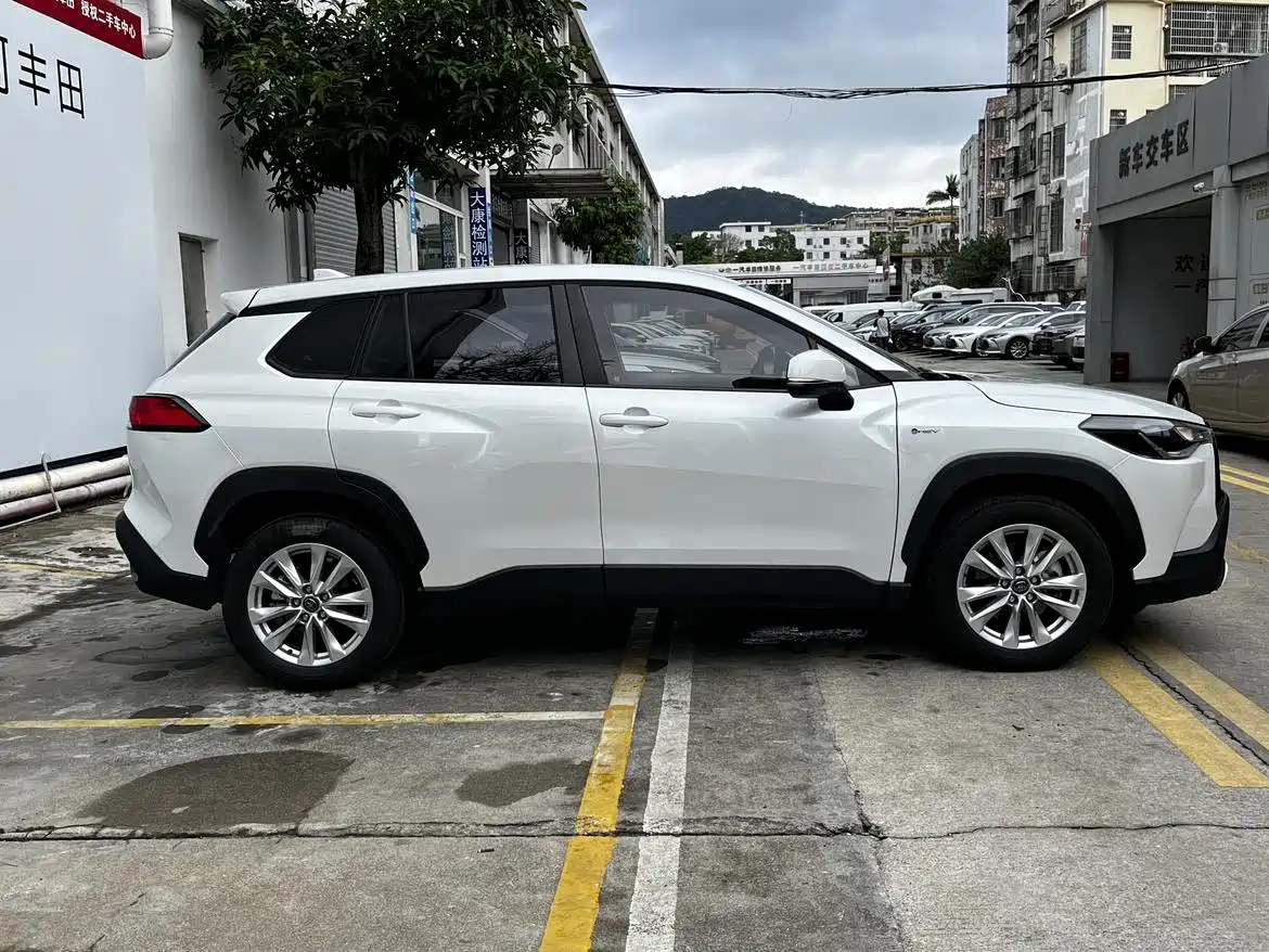 Toyota Corolla Cross 2024 2.0L Smart Hybrid Dual Engine Pioneer Edition фото 5