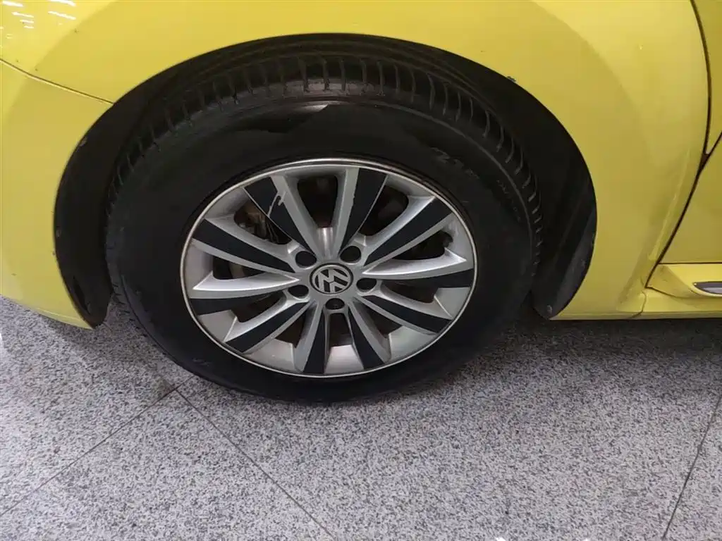 Volkswagen Beetle 2015 180TSI фото 23