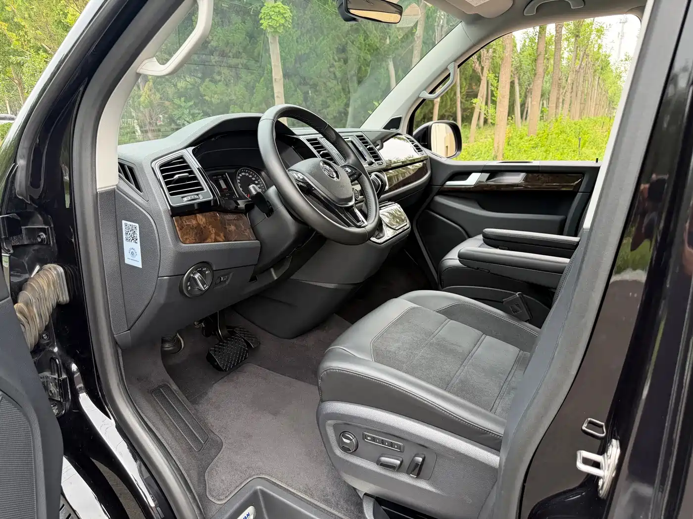 Volkswagen Multivan 2017 2018 2.0TSI 4WD Premium Edition 7-Seater