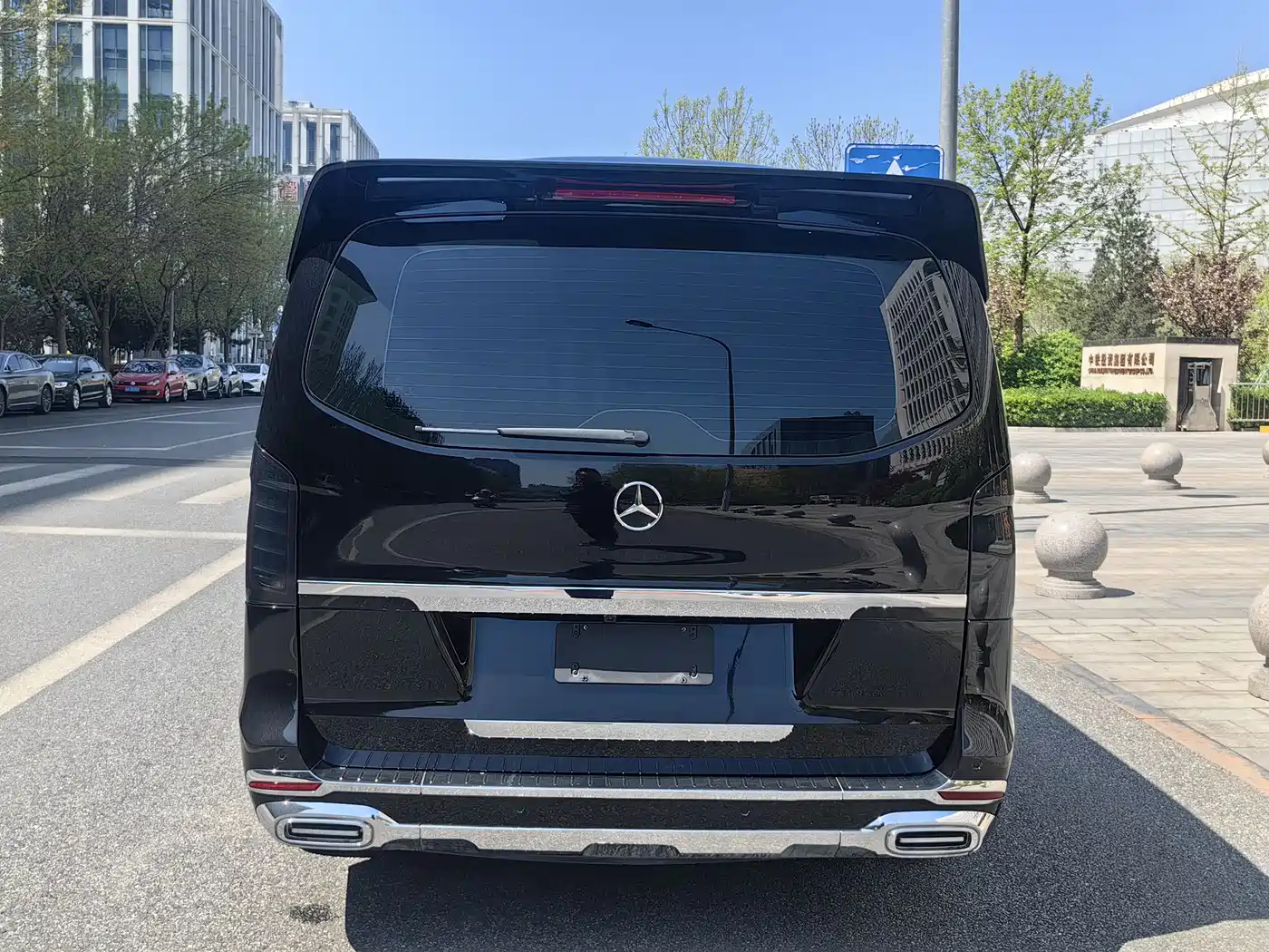 Mercedes-Benz Vito 2023 2.0T Elite 7-Seater фото 4