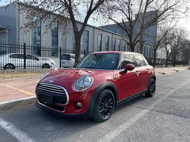 MINI 