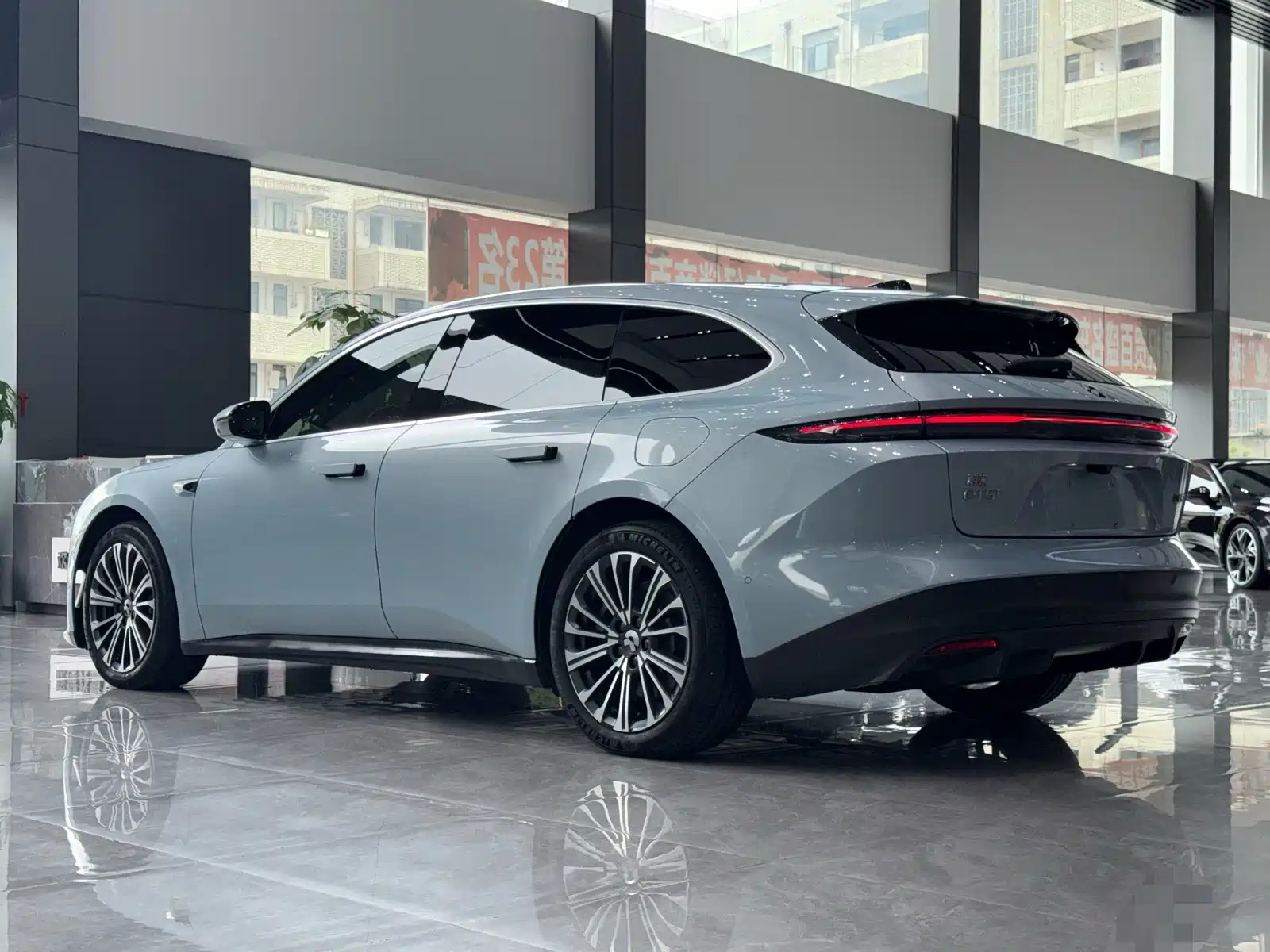 Фото 10 - NIO ET5T