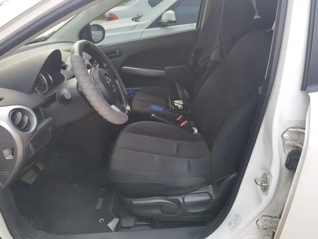 Mazda 2 2014 2012 Hatchback Dynamic 1.5L Automatic Value Edition