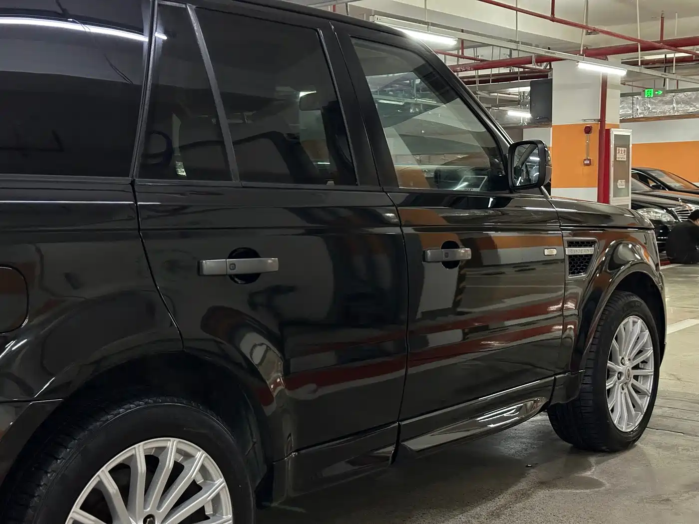Land Rover Range Rover Sport 2010 2011 5.0 NA V8 HSE