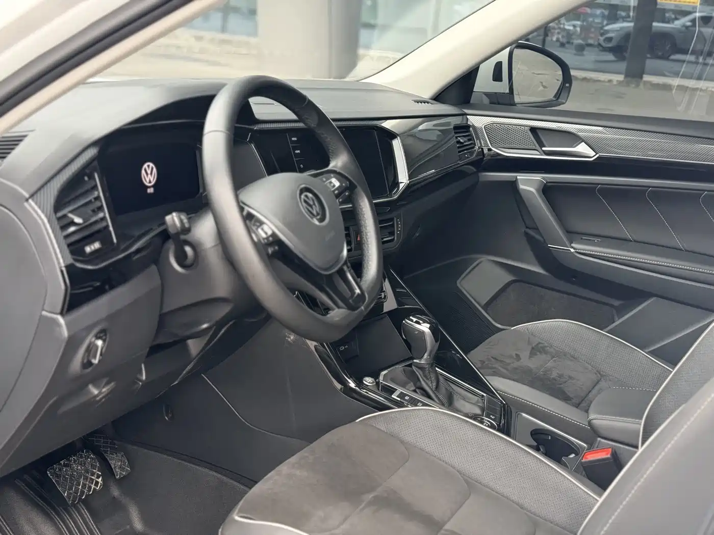 Volkswagen Tayron 2022 380TSI 4WD R-Line Smart Connect Edition фото 12