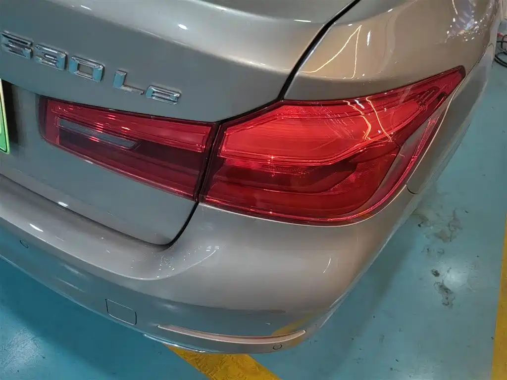 BMW 5 Series New Energy 2019 Facelift 530Le Pioneer Edition фото 8