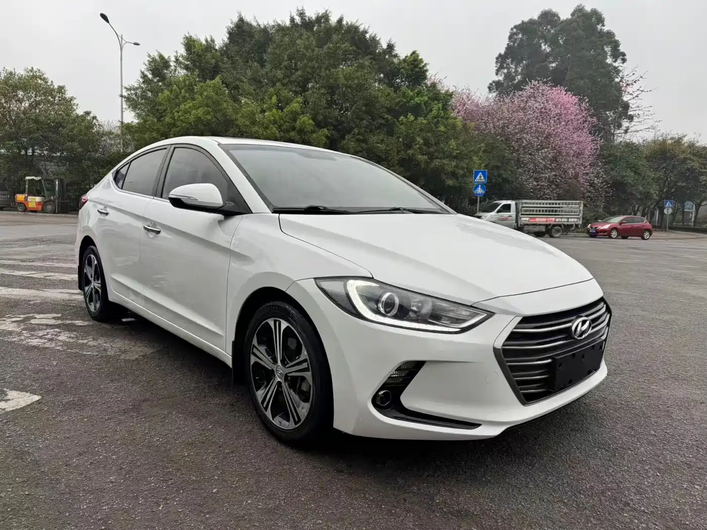 Hyundai Elantra 2018 1.4T DCT Dynamic·Vitality Model фото 3