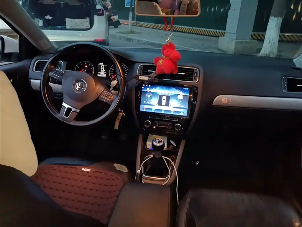 Volkswagen Sagitar 2014 Facelift 1.4TSI Manual Luxury фото 10