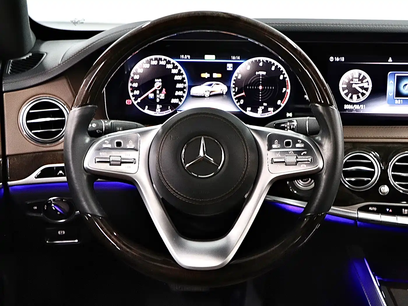 Mercedes-Benz S-Class 2020 S 350 L Premium Edition Collector's Version фото 10