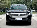 Фото 2 - Volkswagen Touareg