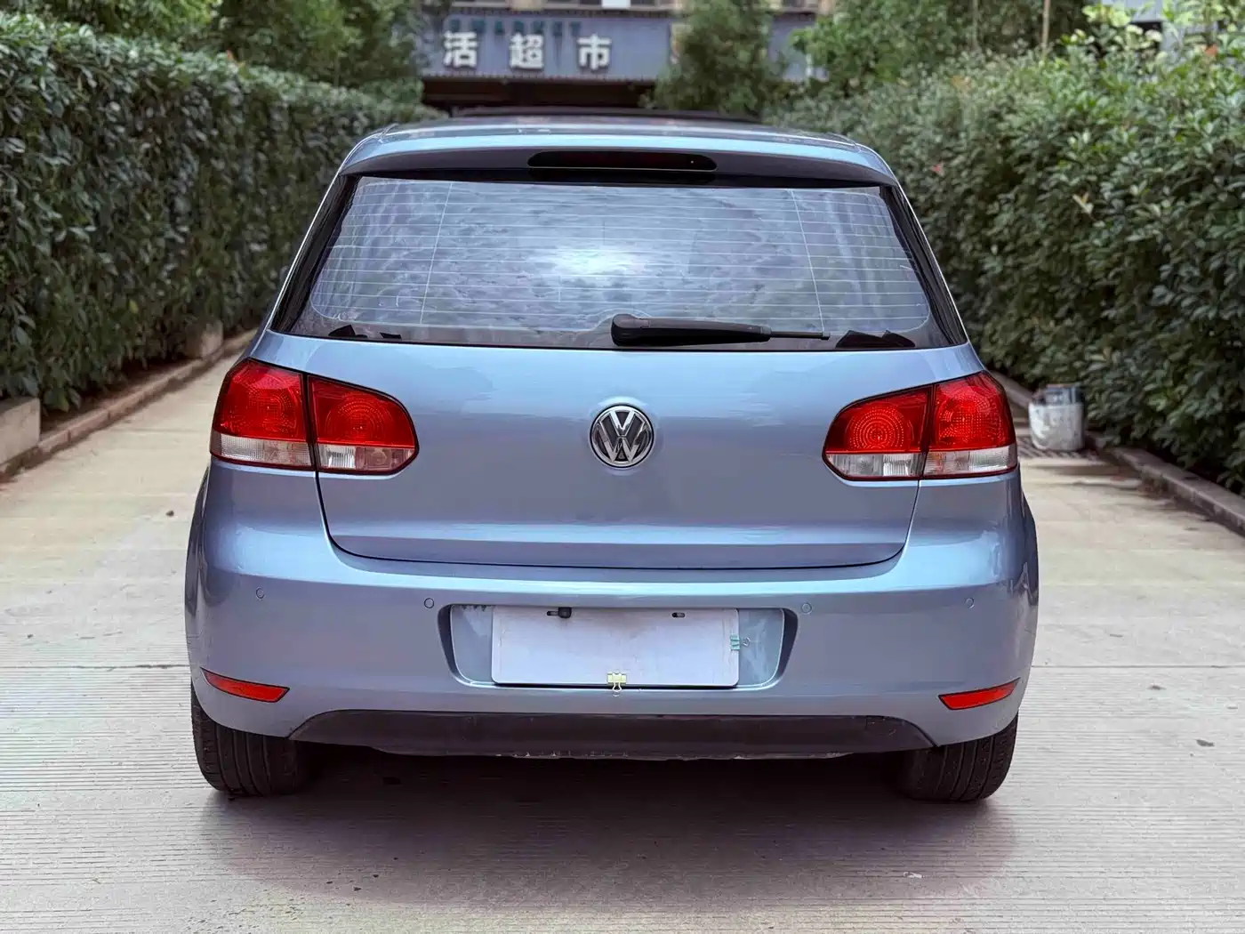 Volkswagen Golf 2010 1.6 Auto Fashion фото 10