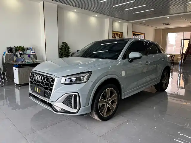 Audi Q2L 35 TFSI, Стиль Драйв