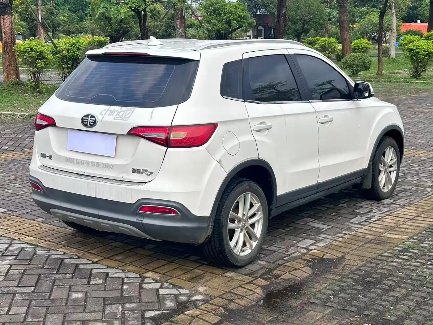 FAW Senya R7 2017 2016 1.6L Manual Comfort